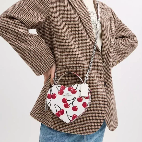 Coach NWT heart Crossbody bag with cherry print - Picture 8 of 11